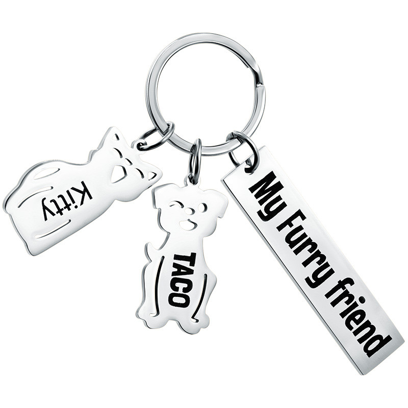 Llavero Personalizado en Forma de Rectángulo Grabado con Charms de Perro y Gato